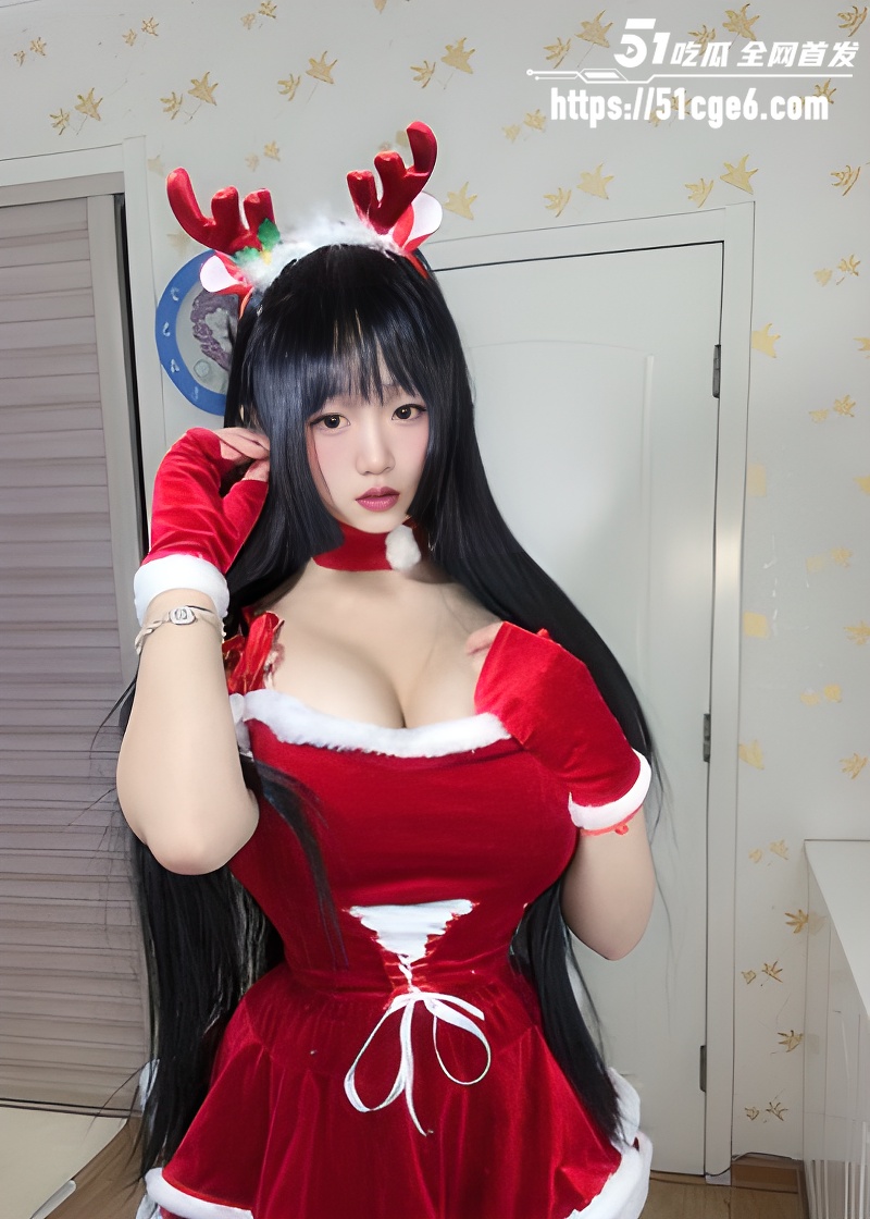 巨乳主播 一颗熊子 不雅私拍 情趣战袍配黑丝展示完美身躯 巨乳肥臀撩人心弦！