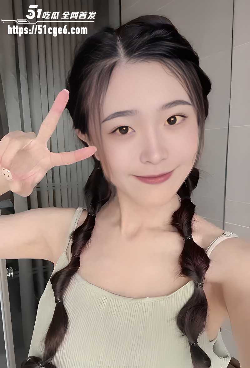约炮大神独家曝光清纯反差学生妹性爱视频2