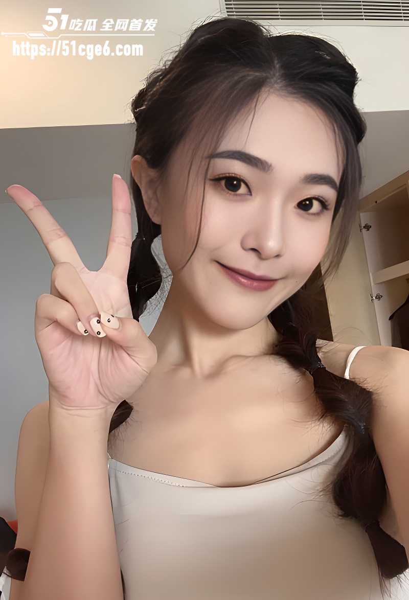 约炮大神独家曝光清纯反差学生妹性爱视频3
