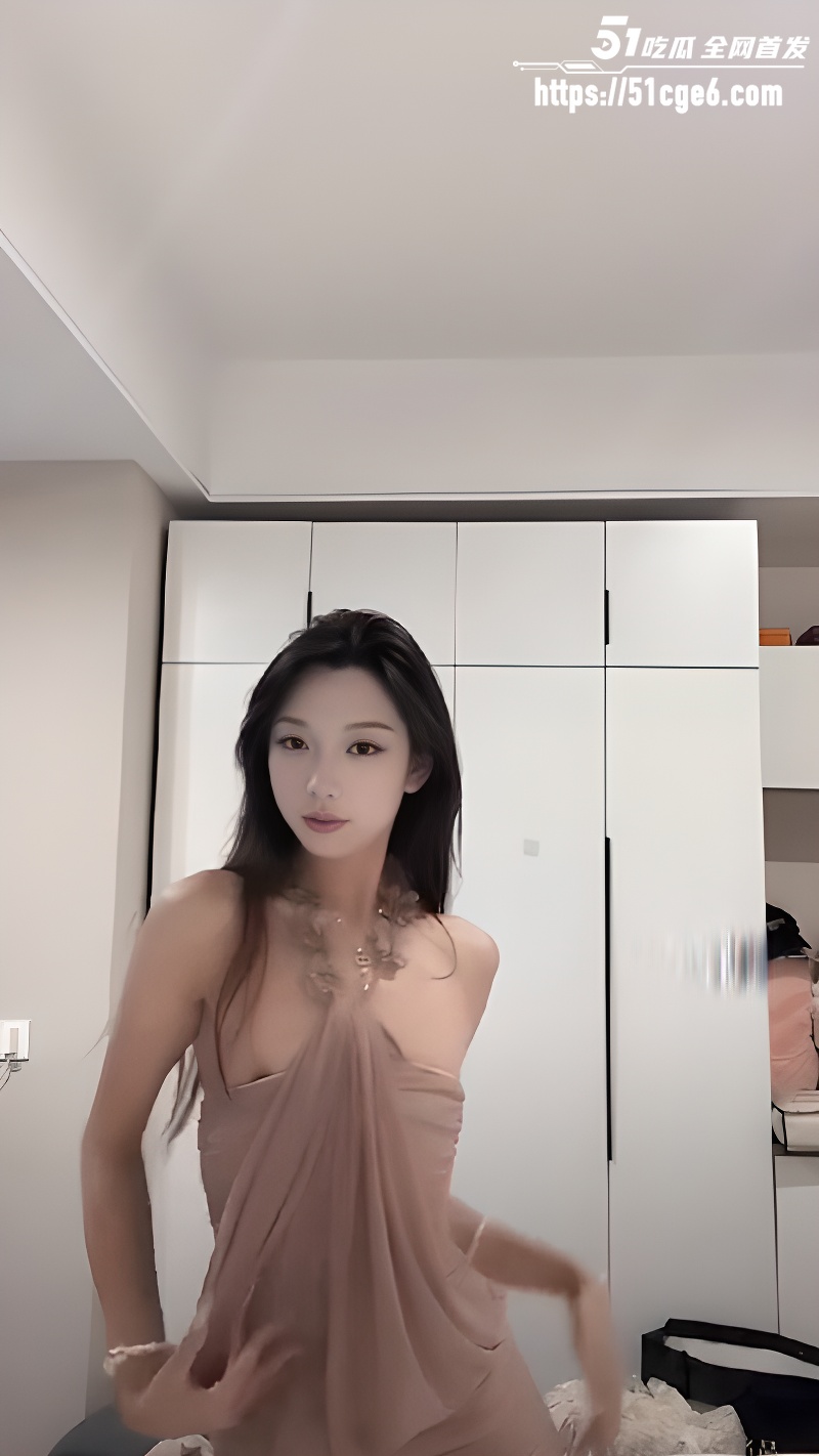 抖音走光擦边合集 4