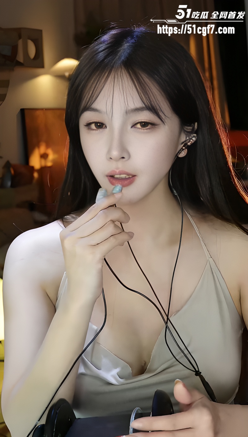 极品巨乳声控主播 大艺术嘉 4