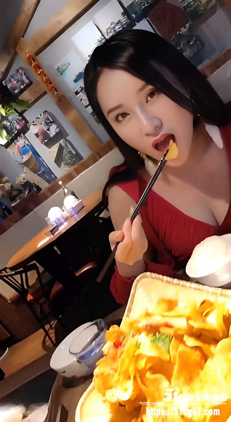 高颜值人妻 李娟 约炮视频 背着老公偷情做爱 被金主猛干到骚穴合不拢！