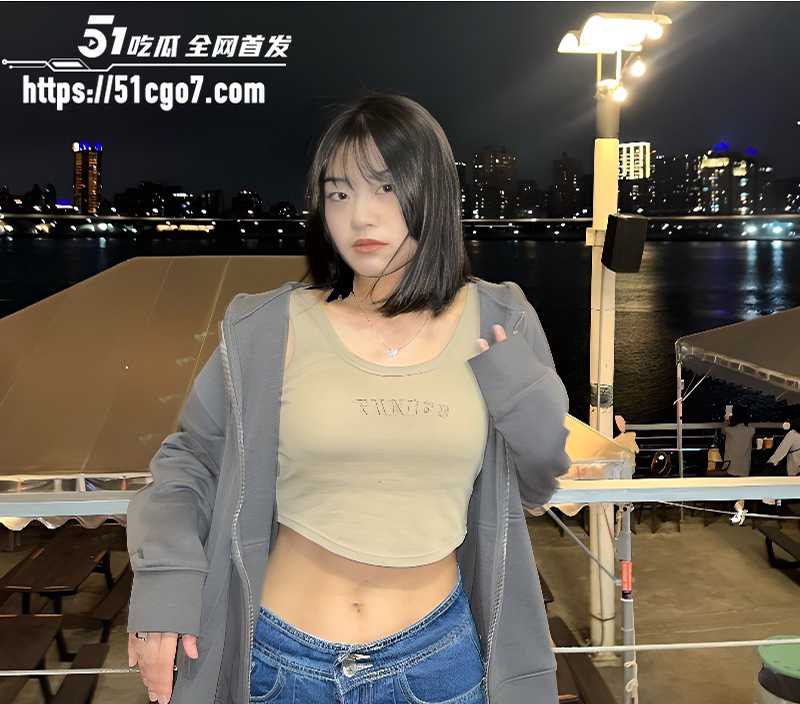 清纯正妹 修手机时遭员工外泄私拍自慰视频 幼穴超粉嫩 水声听的一清二楚！