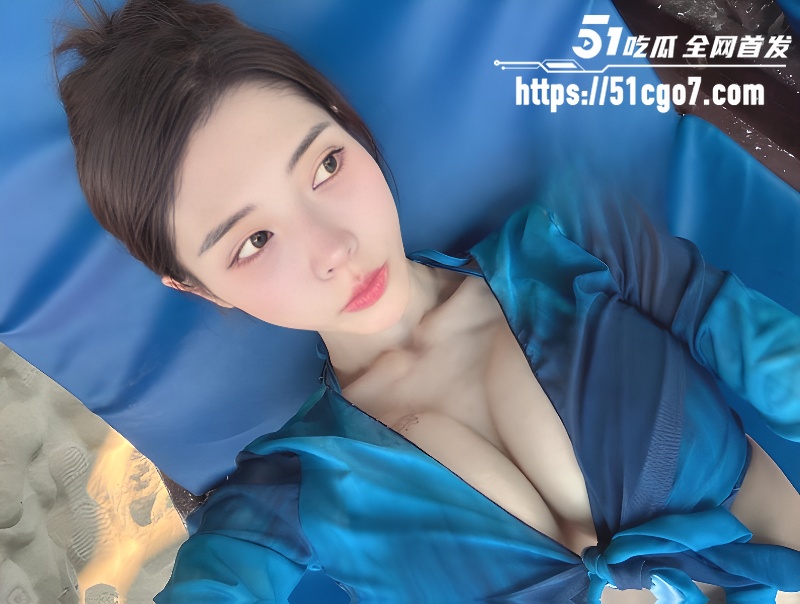 颜值网红 香香 与前男友自拍性爱视频 小骚货露脸口交 肉棒直插怕痛 淫叫轻点操