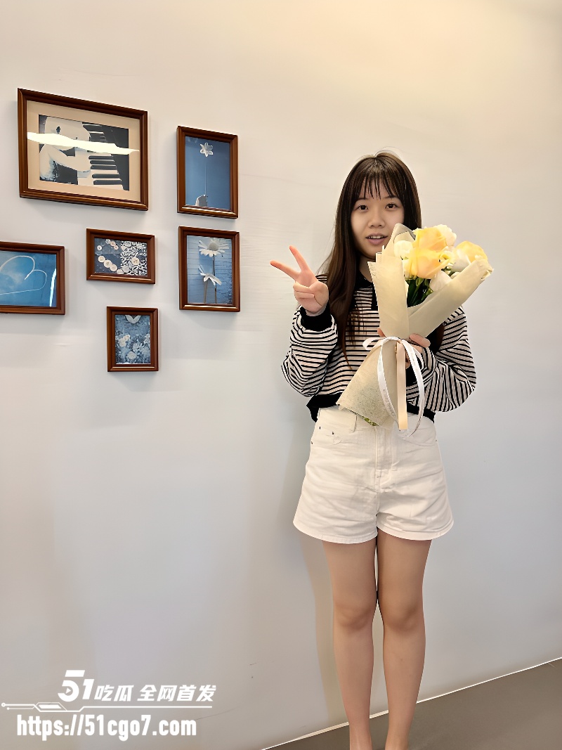 台湾甜妹居家性爱自拍 多姿势抽插表情淫靡 白皙身姿任由采撷蹂躏