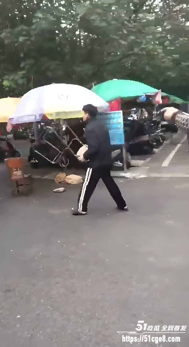 广西鑫宏东海蔬菜批发市场 2