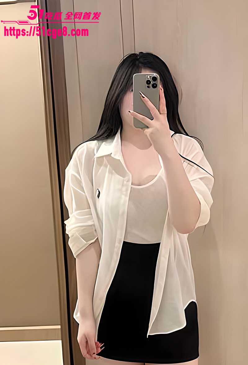 操良博主 爱妈妈爱良家少妇 偷情美发老板娘 小马拉大车 趁她老公不在狠狠操