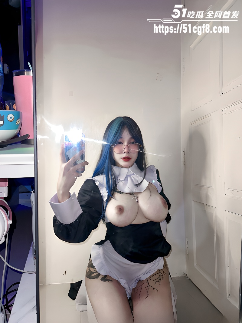 极品巨乳Coser namii11455 5