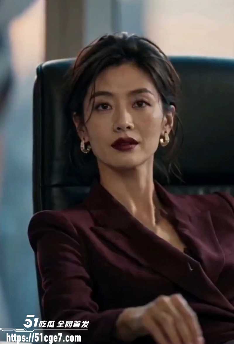 AI情色短剧 时尚禁果 第一集 新人助理被逼伺候男模 美女总监办公室偷情泄欲