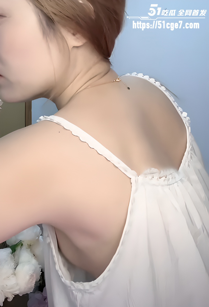 快手抖音各大女神闪现漏点合集 6