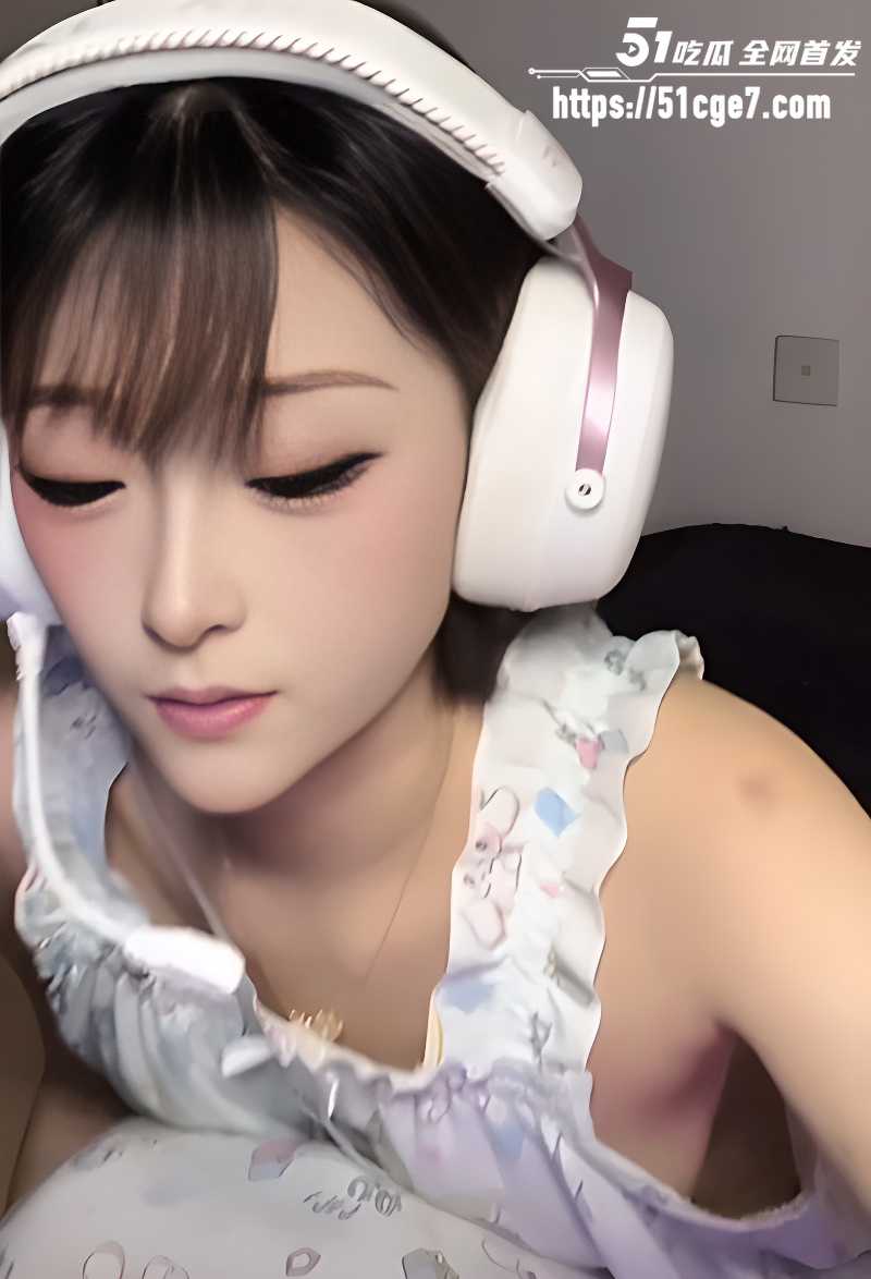 快手抖音各大女神闪现漏点合集 10