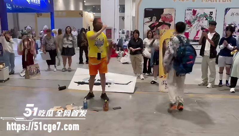 漫展惊现抽象艺术 6