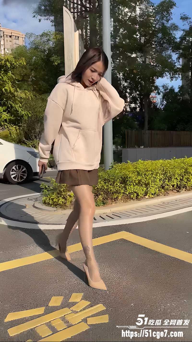 抖音网红 柒柒 最新自慰合集 脸穴同框猛插白虎 妖娆身姿直击心扉!