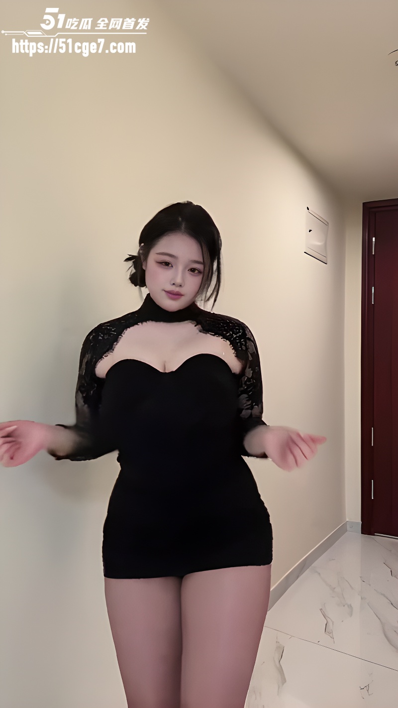 抖音网红 想想吃什么 千元定制 高颜值BBW尤物自慰秀臀 酥麻呻吟销魂蚀骨
