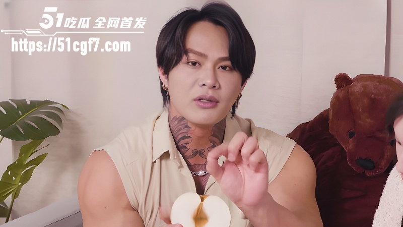 台湾网黄 苏畅 性爱教学 男生必学正确口爱技巧 梨核演示阴蒂 别再趴逼上乱舔了
