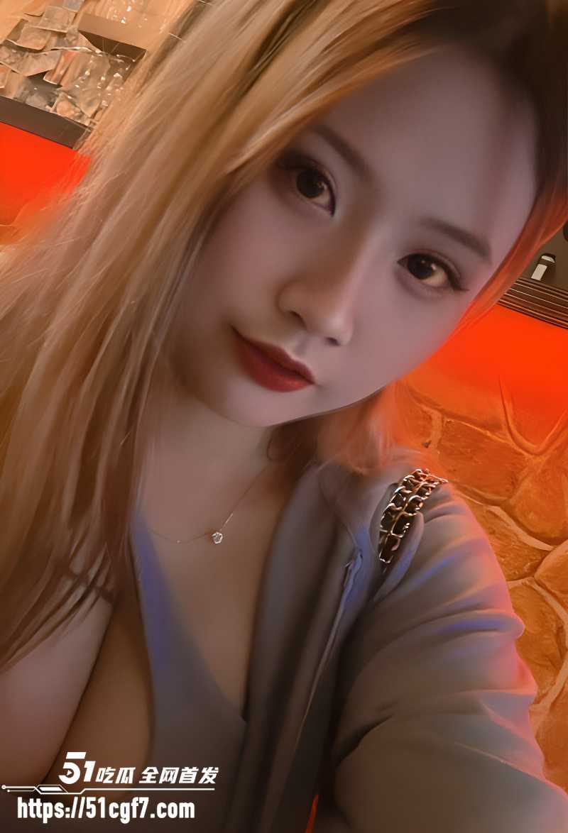 极品高颜值纹身巨乳美甲师不雅视频流出  9