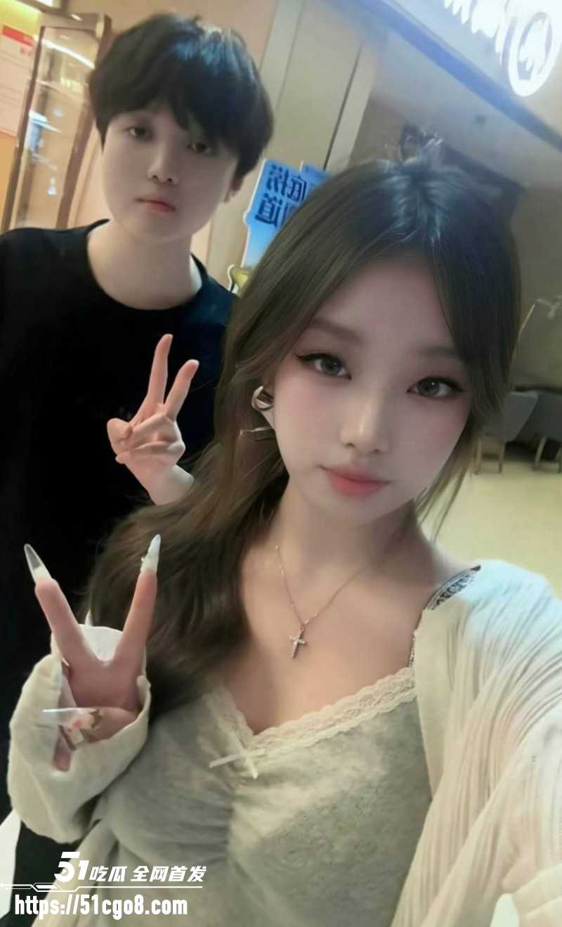 抖音男网红雨梦被曝聊骚操女粉07