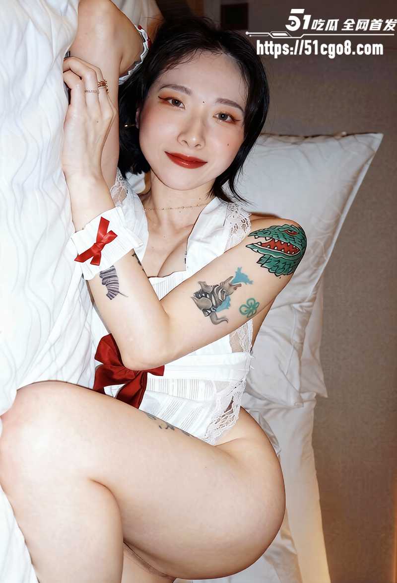 极品高颜值短发眼镜婊林慧君不雅视频流出3拷贝