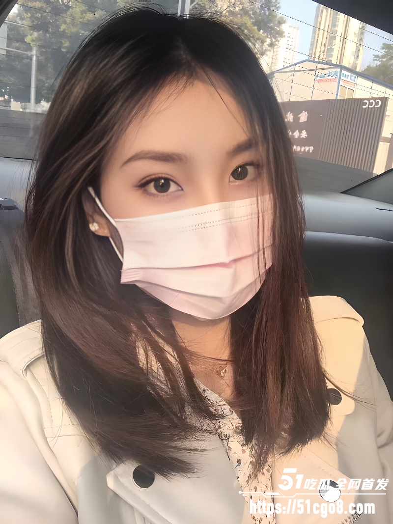 安徽巨乳新娘 刘婷 出轨视频 贪婪舔舐玉足足交 后入打桩操的穴肉翻飞！