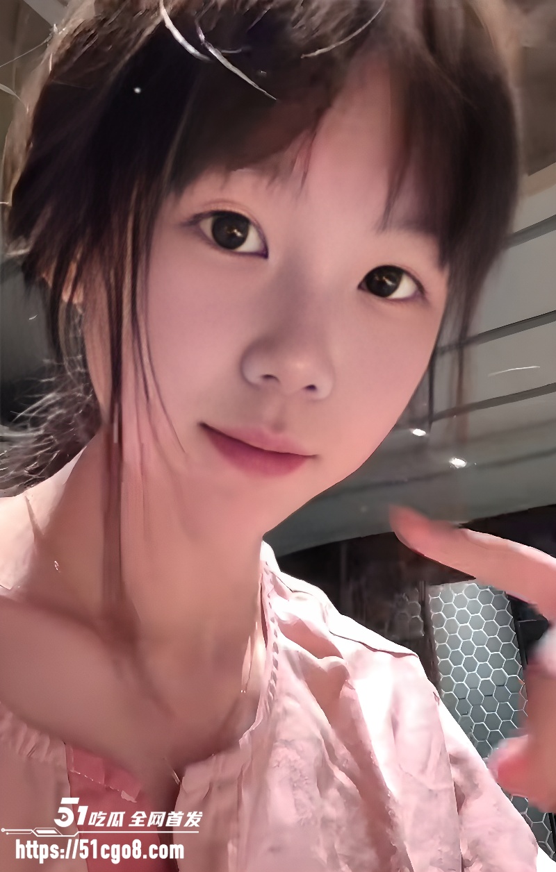 快手嫩妹 雨彤 火爆出圈 2