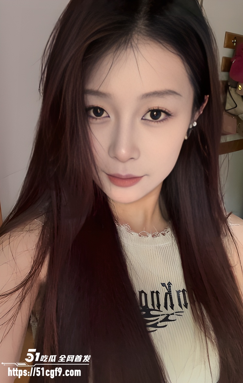 杭州富二代曝光女友反差一面  3