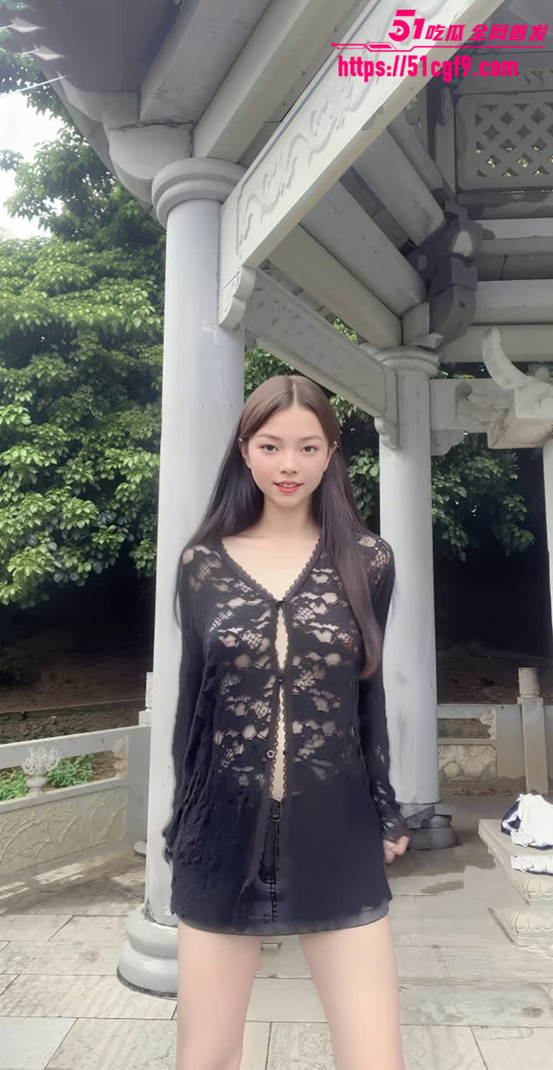 顶级福利姬 安慕曦 户外露出新作 蕾丝外套露脸裸舞展示 完美身材诱惑十足 ！