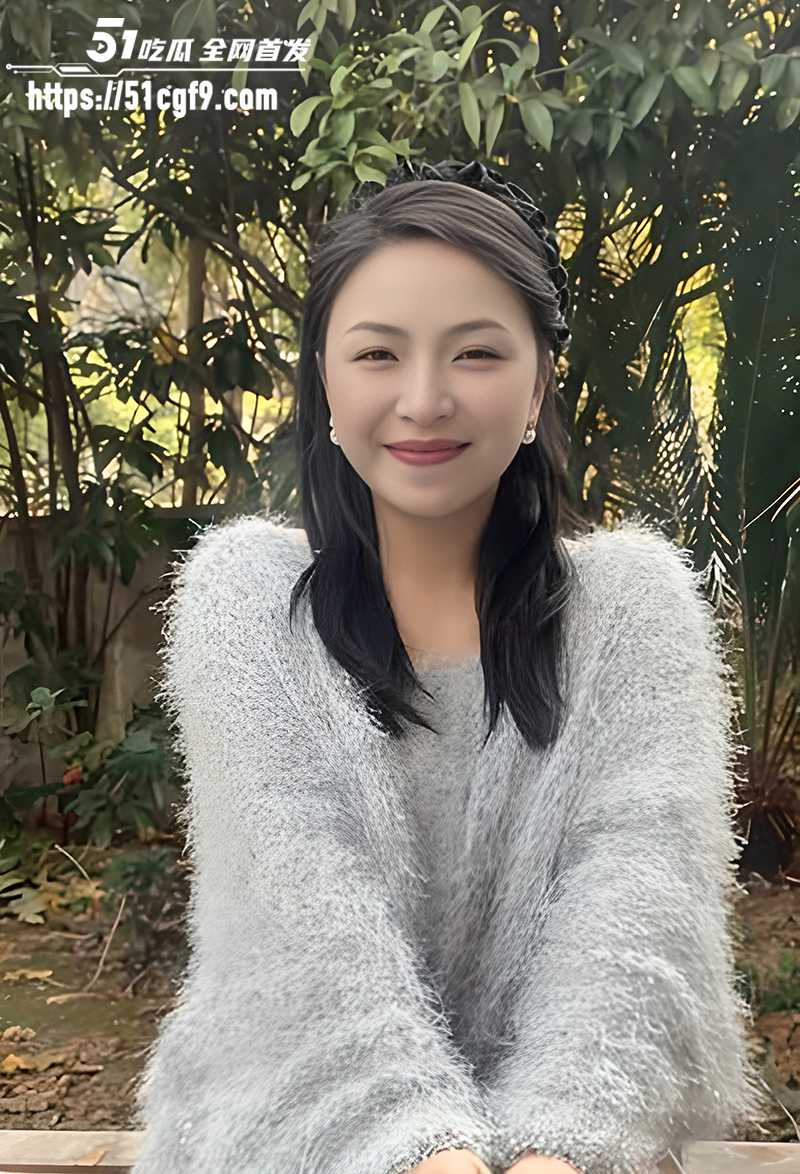 海角大神 爱妈妈爱良家少妇 车震蛋糕店老板娘 射完继续猛插 大喊操死我了