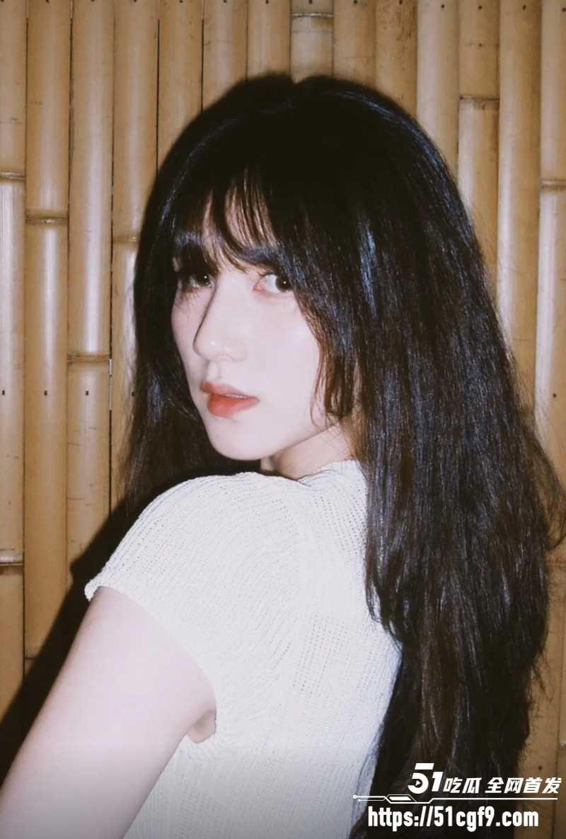 蒋龙曝出新恋情女主身份成谜016
