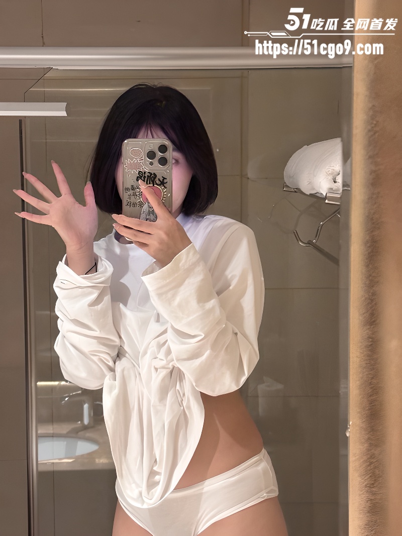 极品短发骚女 酒店私拍视频 绝美肉臀女上位骑乘 彻底沦为玩物