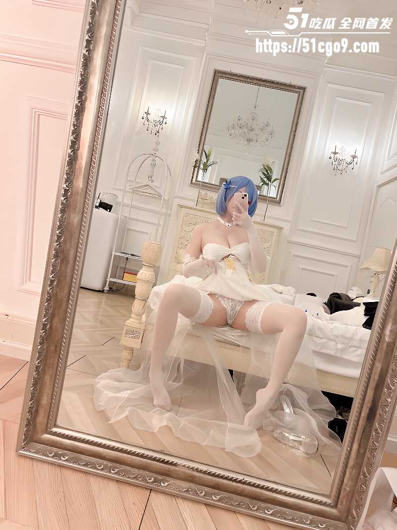 福利姬 凉凉子 cos碧蓝航线恰巴耶夫绝美写真2