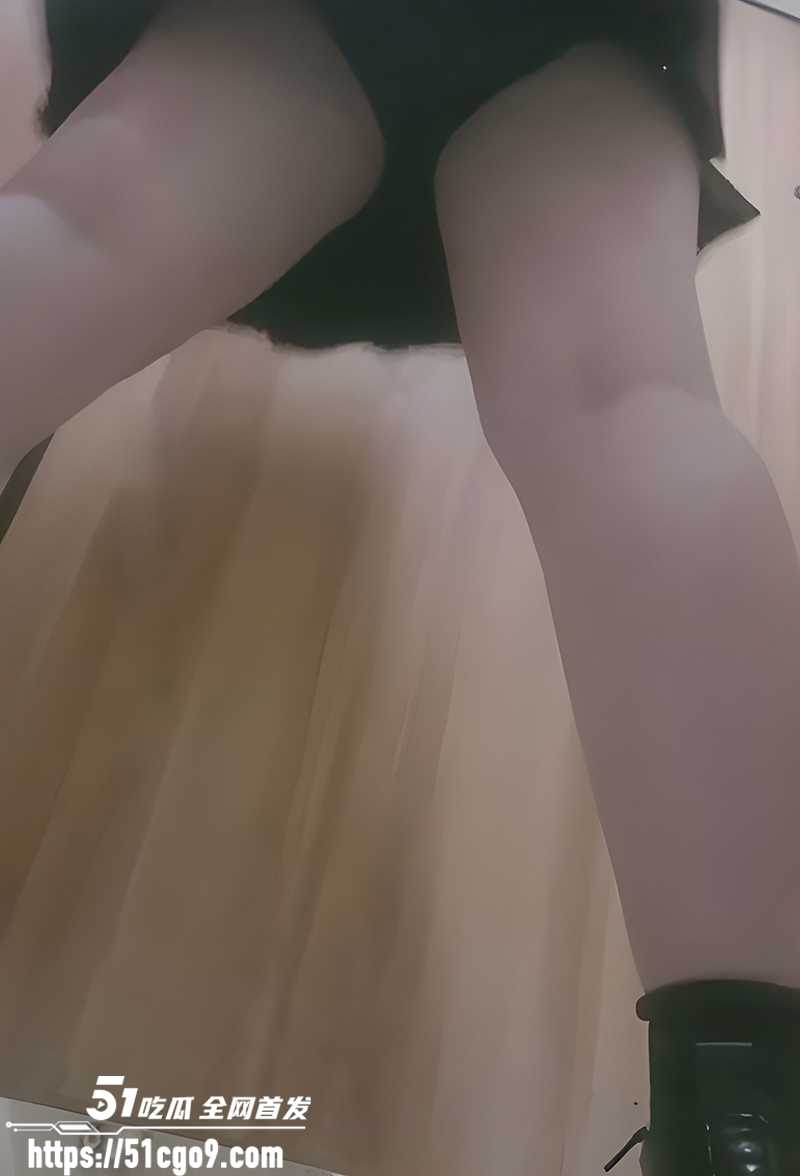商场女厕真实偷拍 10 拷贝
