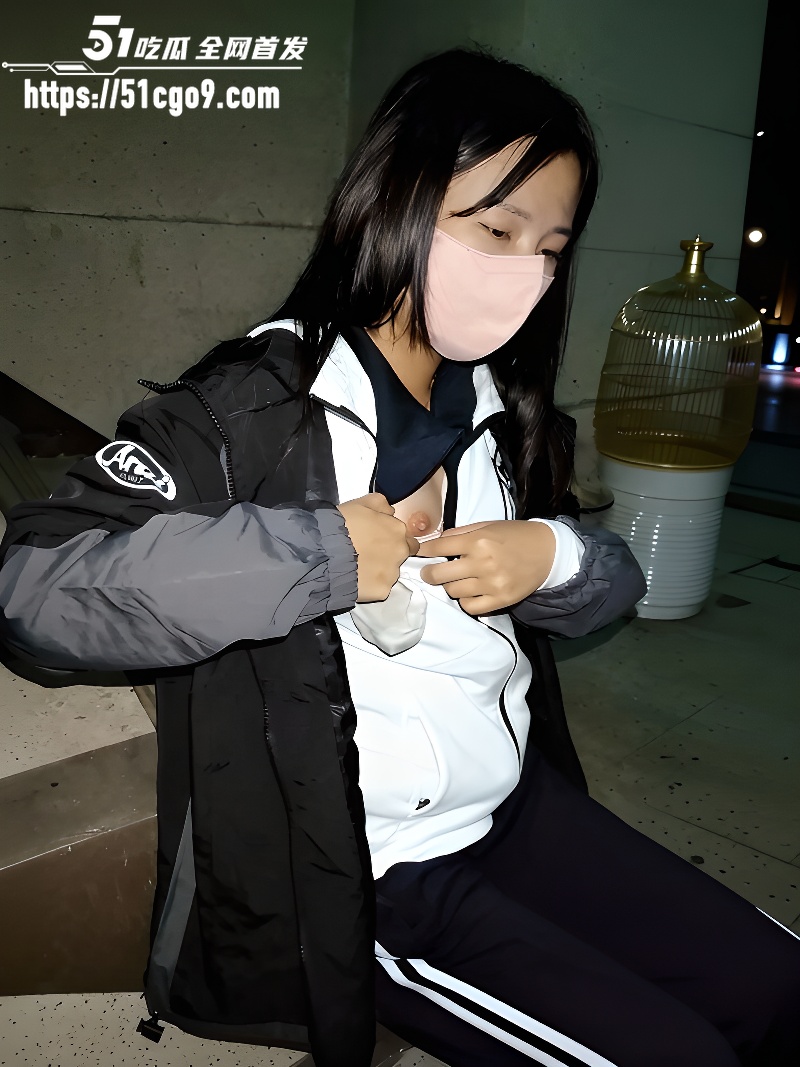 韩国大叔系列 颜值嫩妹与中年男激情做爱 车震口交打飞机 展现超高淫技！