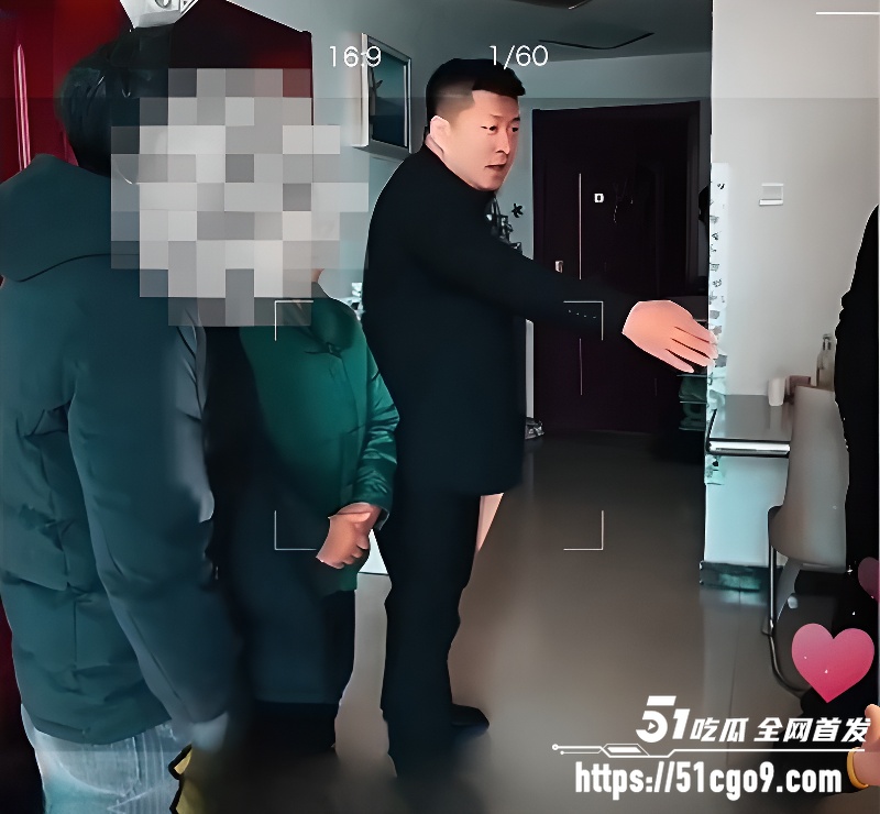 公公搞大儿媳肚子 4