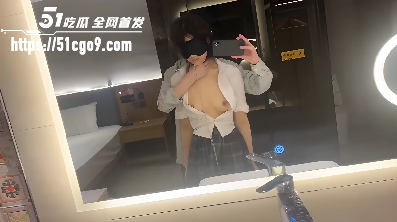 约炮大神 友人A的后宫生活 调教极品御姐 戴眼罩项圈跪地口交 被无套猛干表情贼销魂