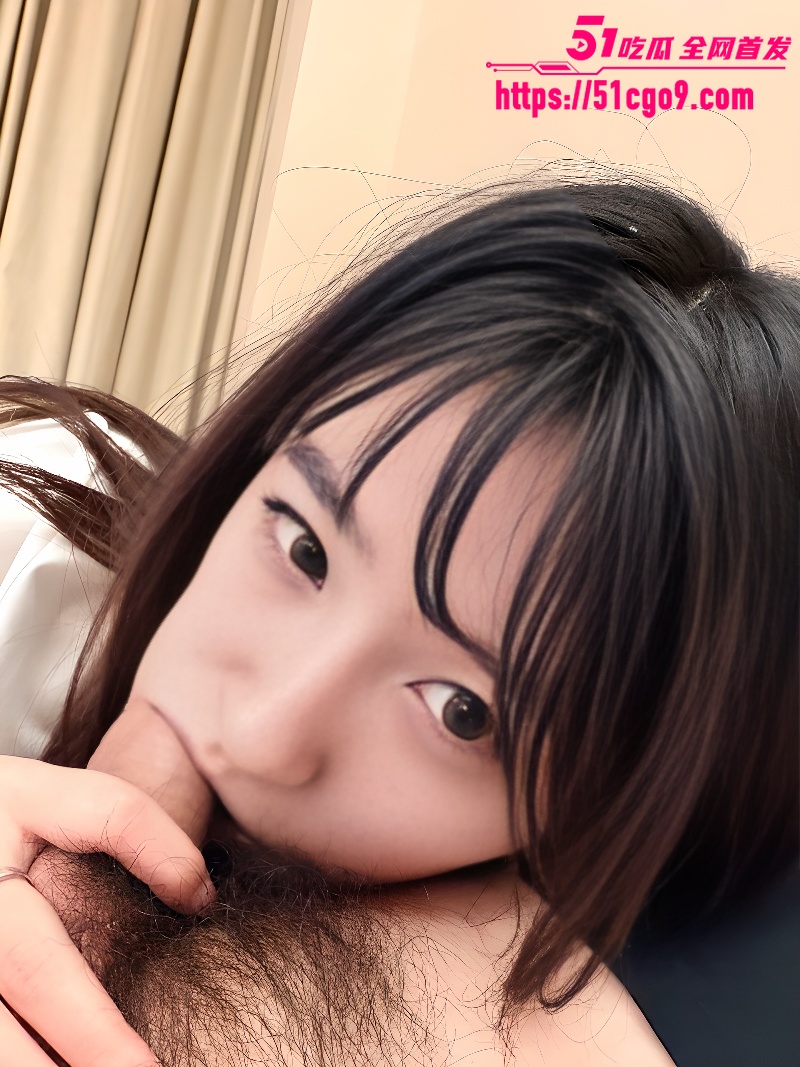 极品精神小妹 性爱视频曝光 身穿JK深喉含住肉棒 口爆浓精吞得一滴不剩！