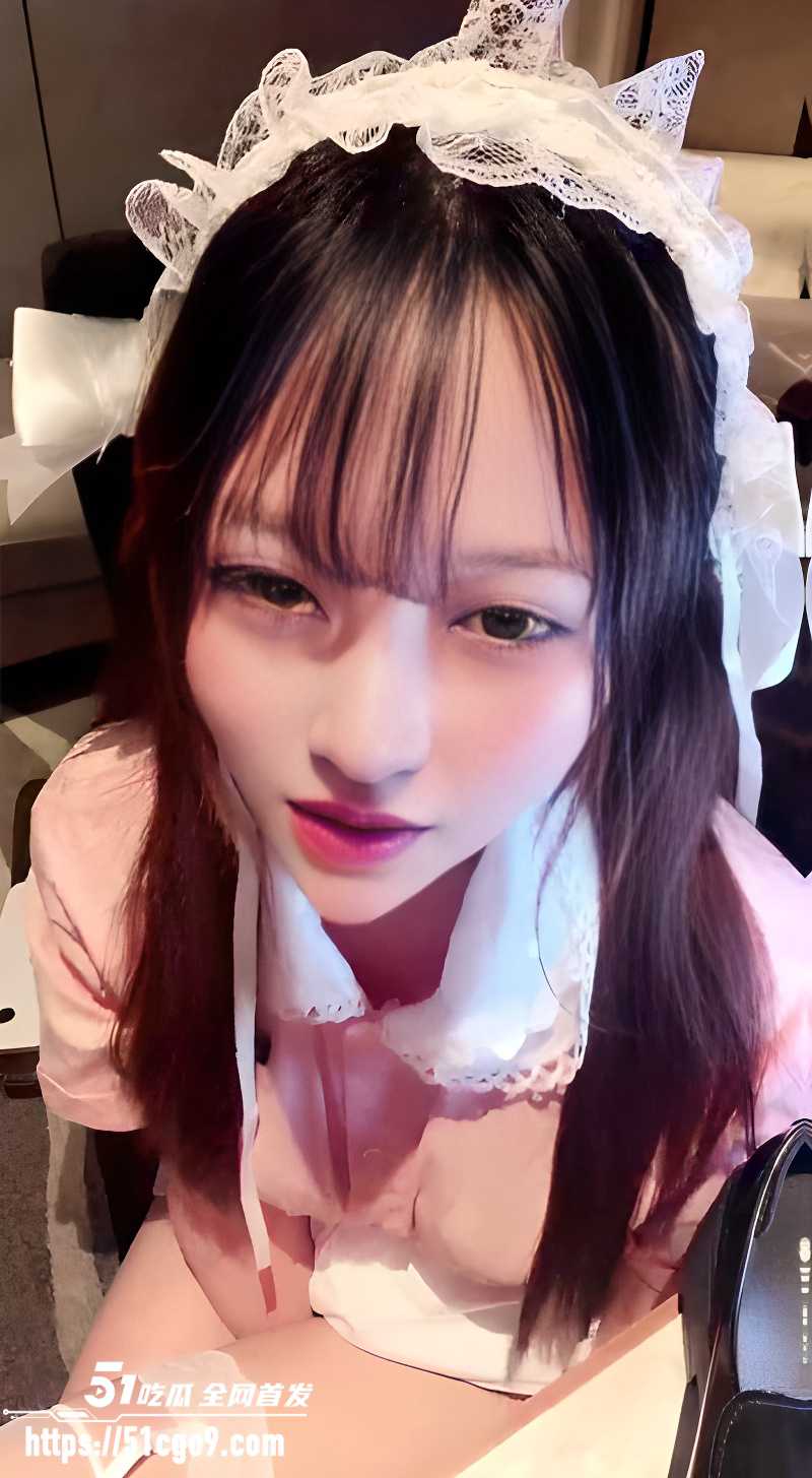 萝莉女主播 琪琪大人 淫语调教 粉色制服白丝玉足诱惑 表情淫靡视觉观感拉满