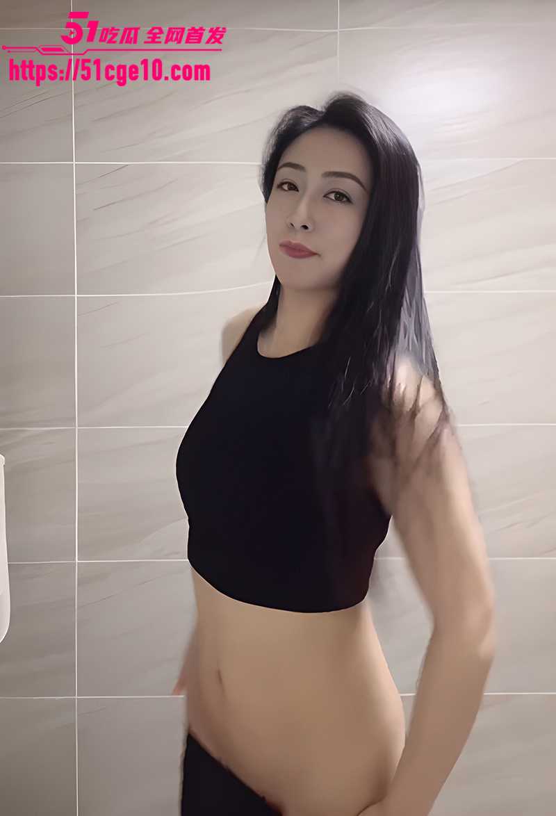 韵味熟女黑发红唇浴室全裸自拍 3 拷贝