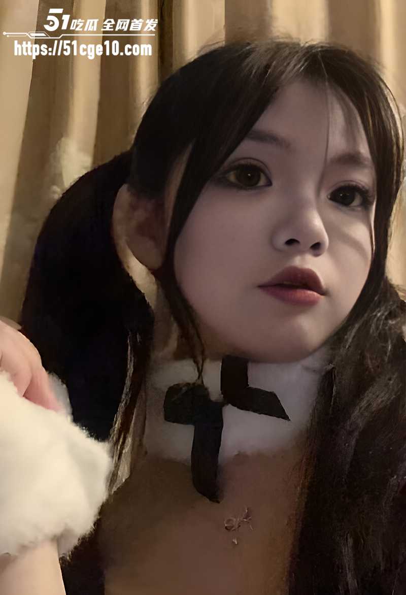 清纯女友自拍性爱视频流出 4 拷贝