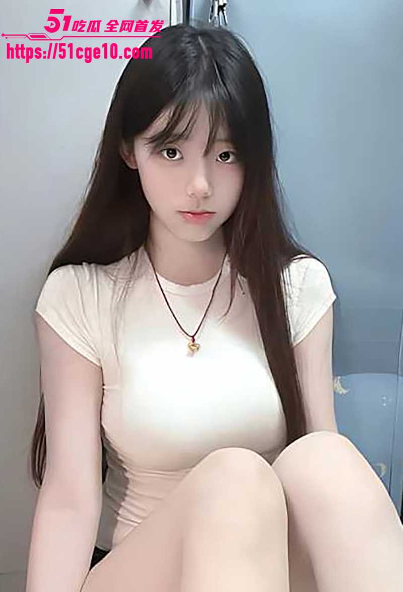 海角博主 喜欢表姐的男人 酒后强上巨乳妹妹 抽插几下就瘫软淫叫 后入骑乘反向榨精