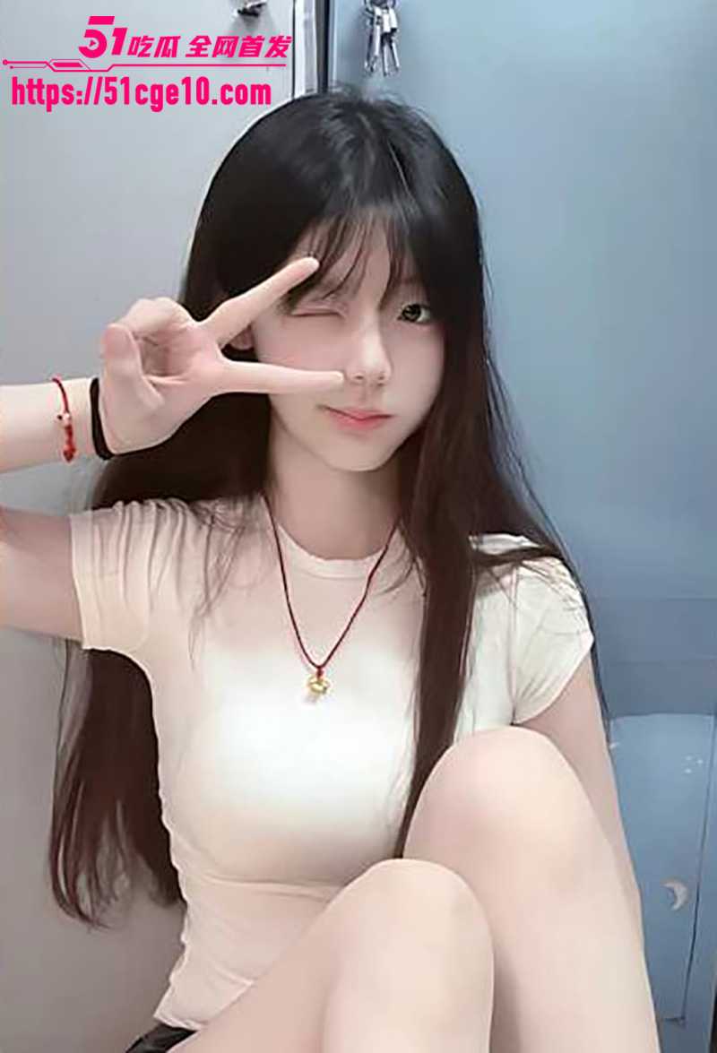 海角博主喜欢表姐的男人乱伦视频流出2拷贝