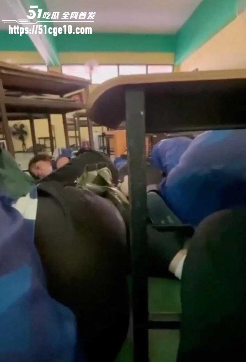 泰国暖武里府校园枪击案 5 拷贝