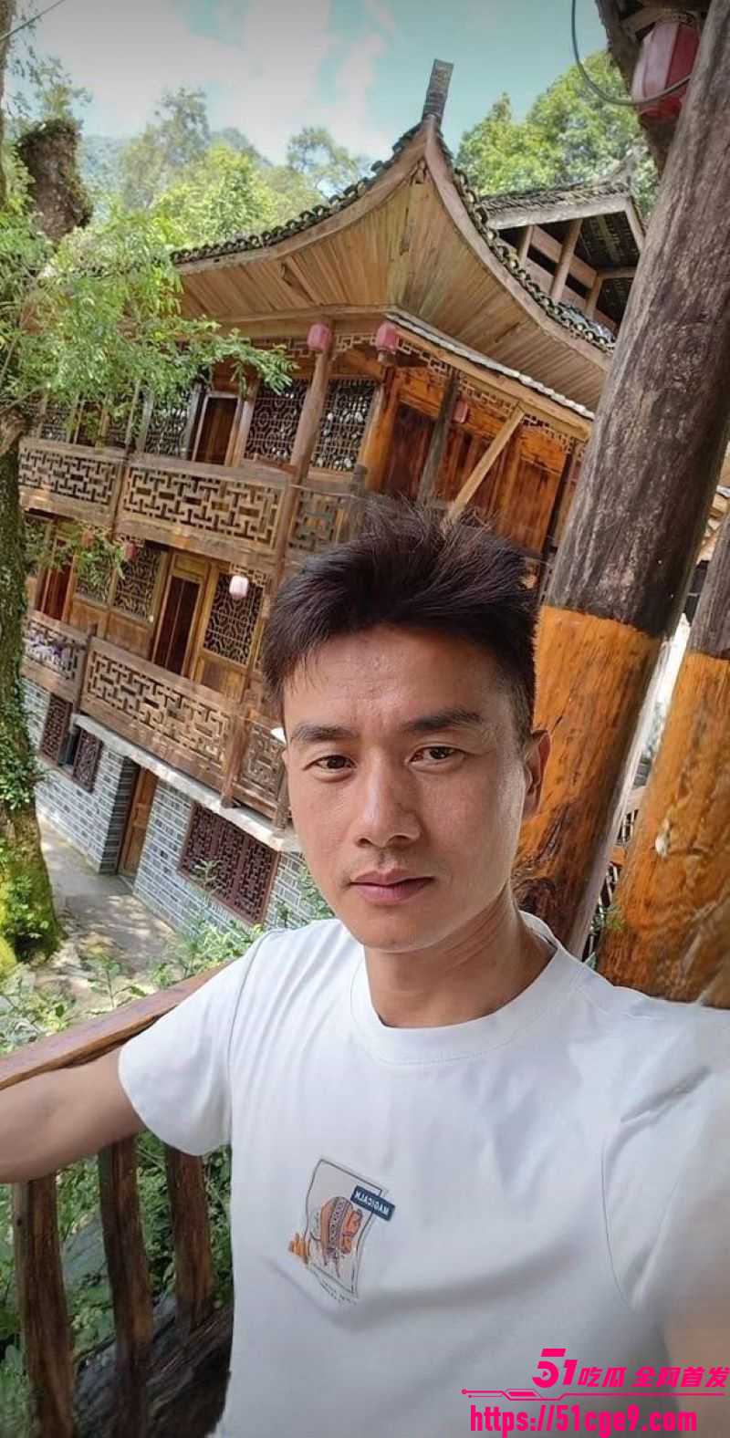 抖音大叔闻鸡起舞直播露屌 2