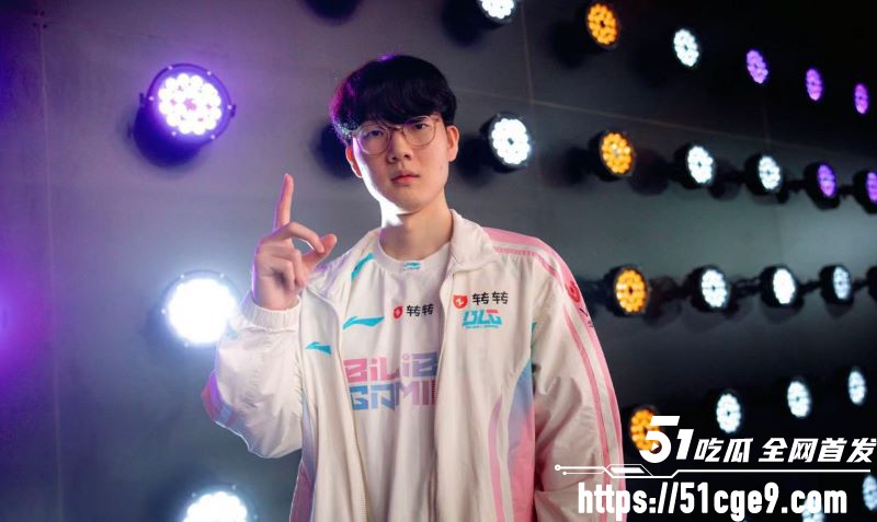 BLG势如破竹2-0完胜WE 组内赛五连胜气势如虹 展现出摧枯拉朽的统治力！