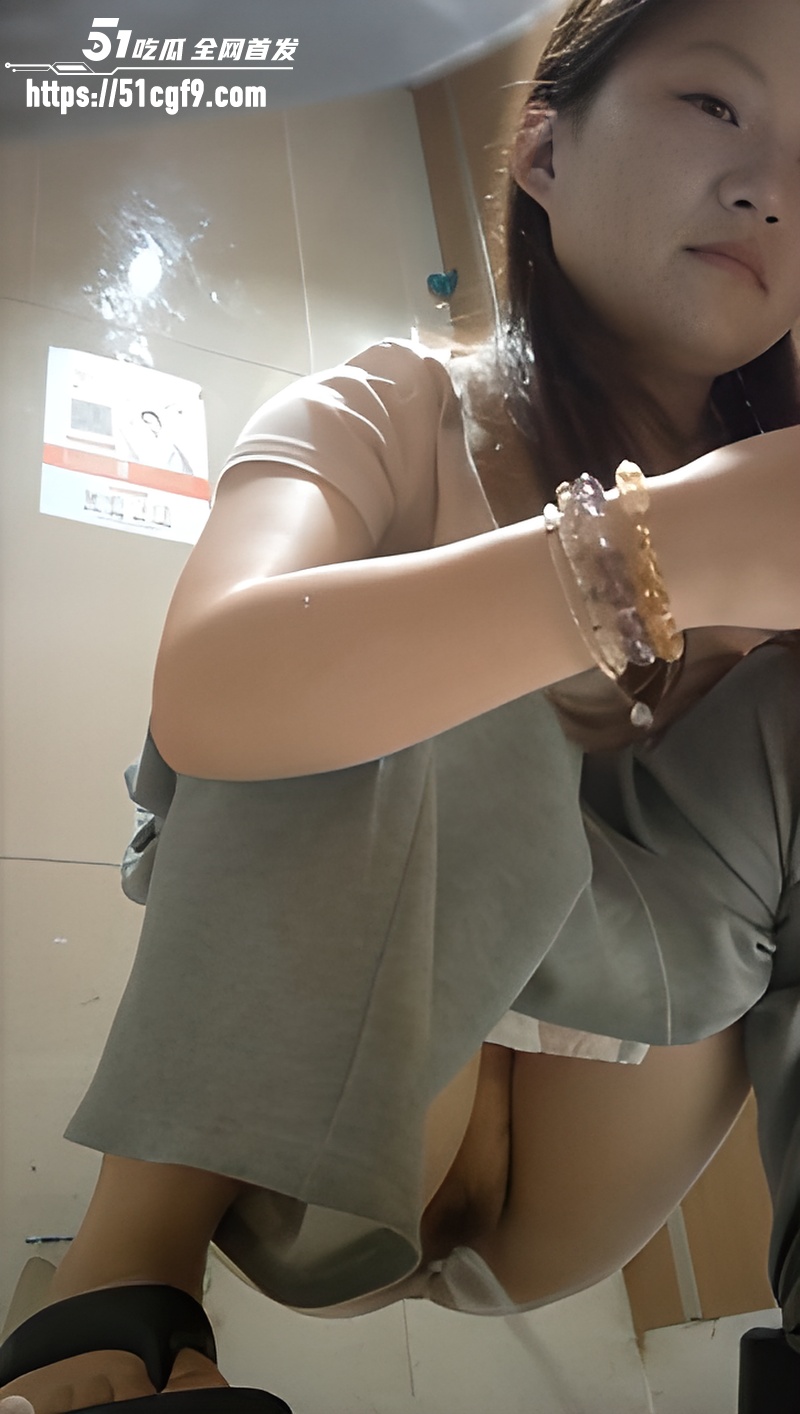 商场女厕插眼美女鲍鱼 4