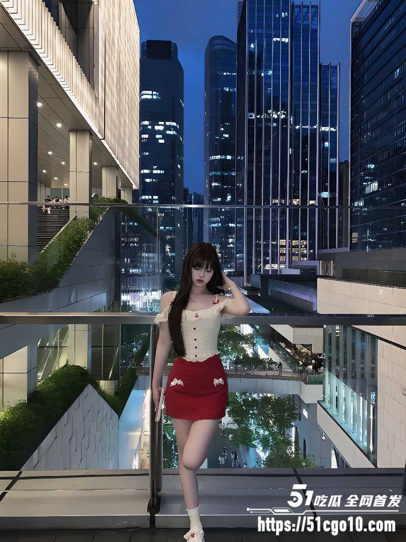江苏苏州清纯甜妹 赵欣慧 不雅私拍泄密 穿丝袜自慰调情 假屌猛顶直插宫腔！