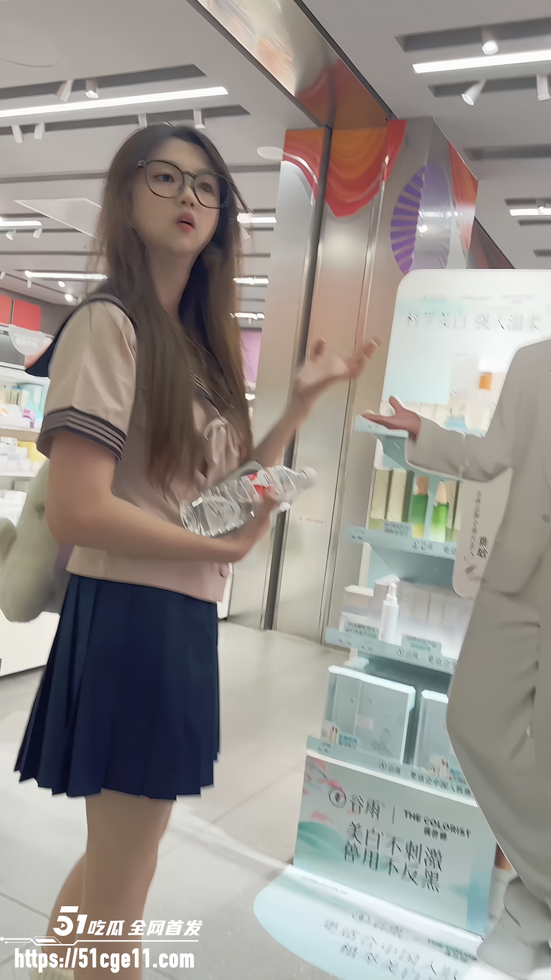 顶点大师 商场跟踪抄底多名嫩妹 低角度捕捉裙底合集 裙底好风光一览无余