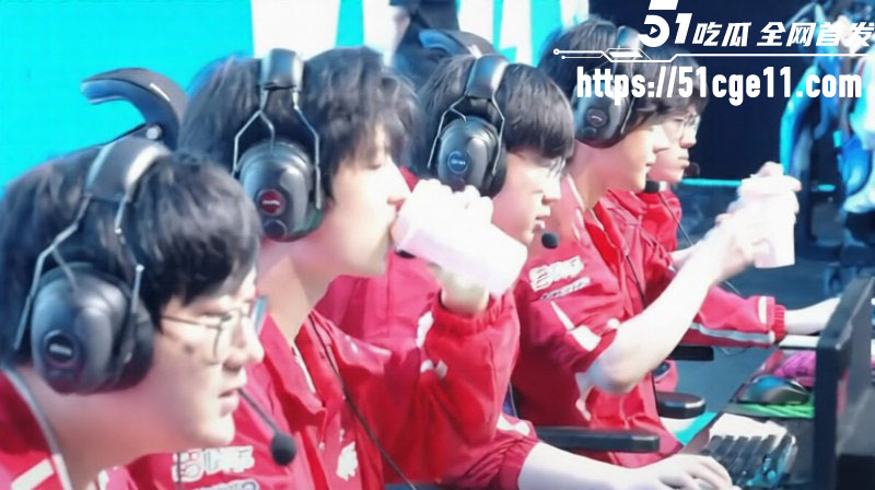 LPL第三赛段WE零封TES 6
