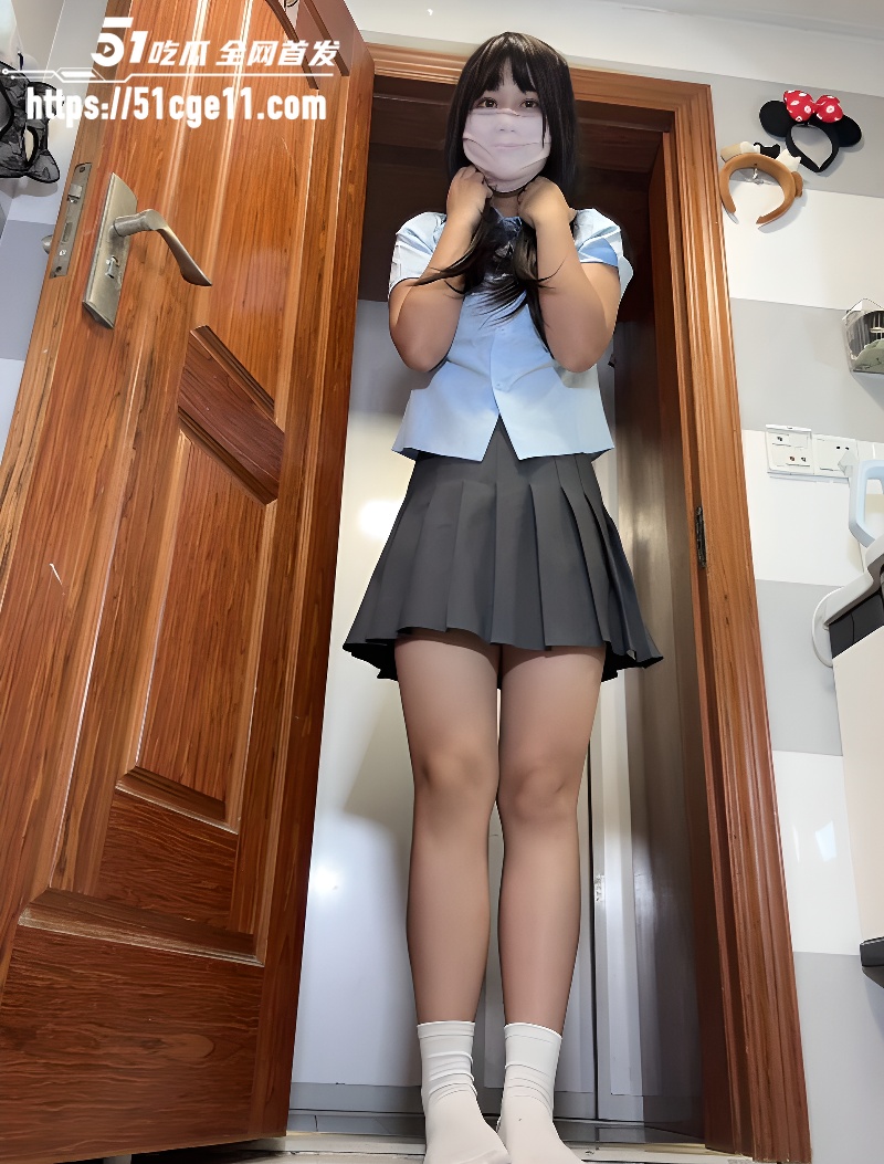 风骚人妻 小姨YiYi 自慰视频 圆润巨乳勾人魂魄 假屌插逼白浆四溢！