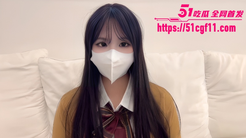 51原创野猫小怪兽 小妹妹主动应聘性爱岗位 穿开裆丝袜到岗直接体验！