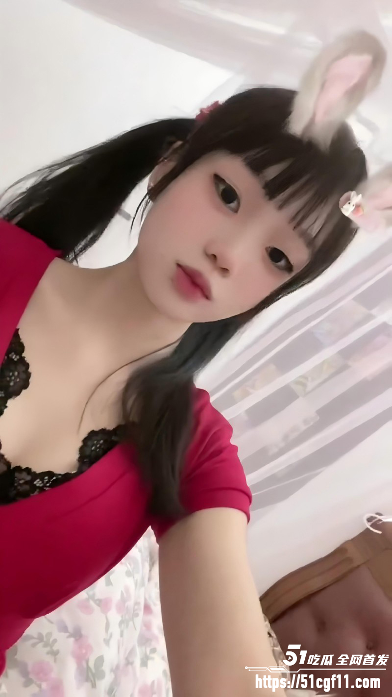 高颜值精神小妹 私密视频流出 透明阳具猛捣宫腔 爽到爱液喷溅娇喘不断！
